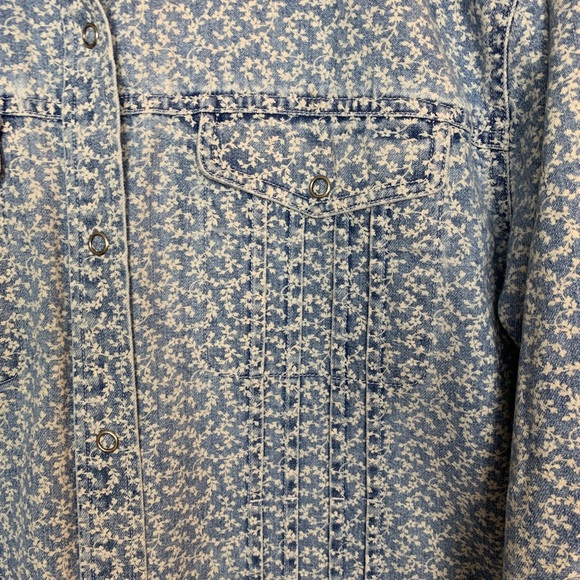 Lauren Jeans Co floral denim shirt snap buttons - Picture 4 of 6